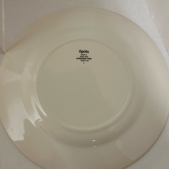 Four Spode 8” Christmas Tree Salad Desert Plates Green and Cream - Picture 7 of 9